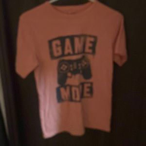 Salmon pink game mode tee shirt